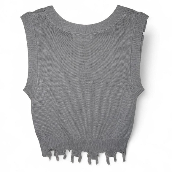 No Comment Grey Distressed Hem Cable Knit Sweater Vest Size Large - Picture 4 of 4